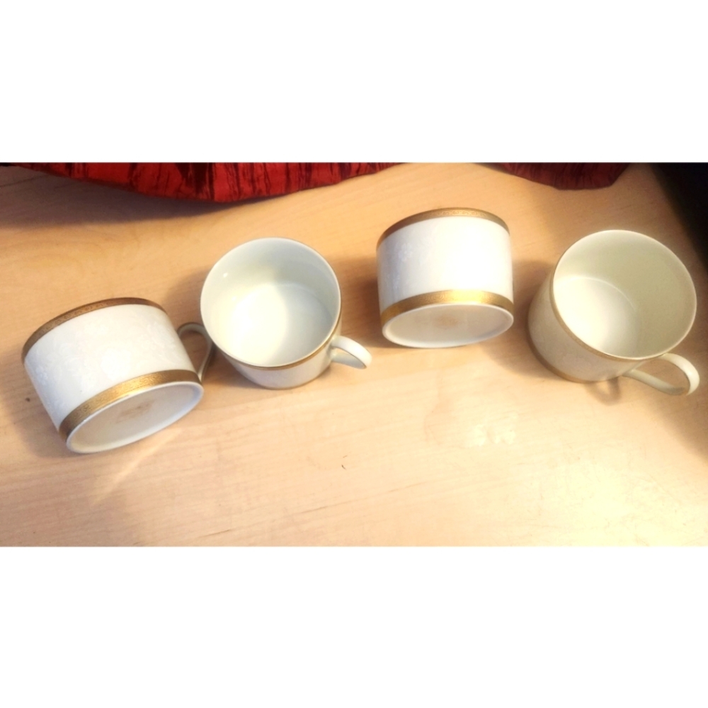 Original Vintage Mikasa Cups 24k Gold trim Antique Lace Pattern Never used!